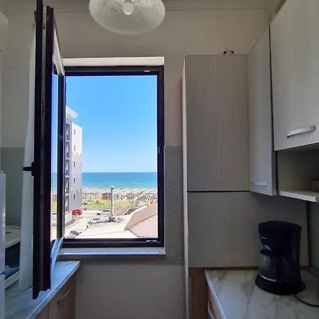 Iris H18 Apartment Navodari